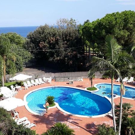 Adele'S Apartment - Mulinia Residence Acireale Bagian luar foto